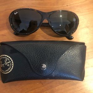 Ray-Ban sunglasses. Model 4153